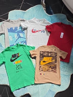 Nike Kids' Multi-Pack Graphic Tees - Green, White, Red, Beige, Gray